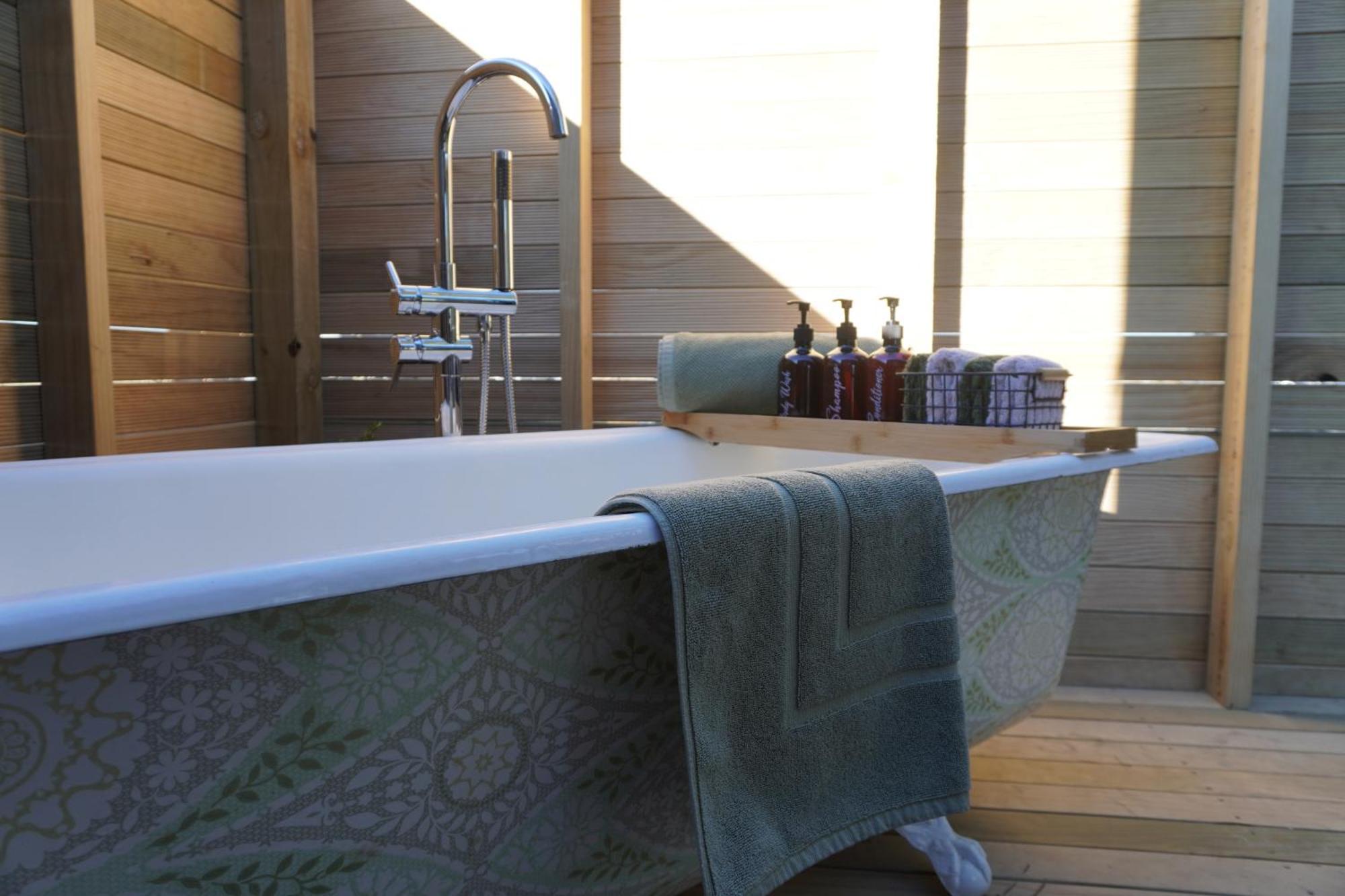 Te Manahuna Glamping Tiny House Fairlie Exterior photo