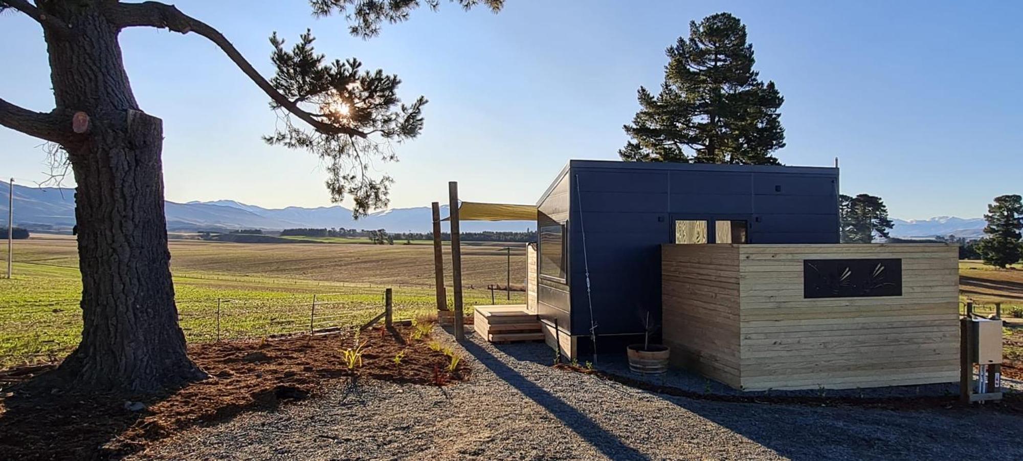 Te Manahuna Glamping Tiny House Fairlie Exterior photo