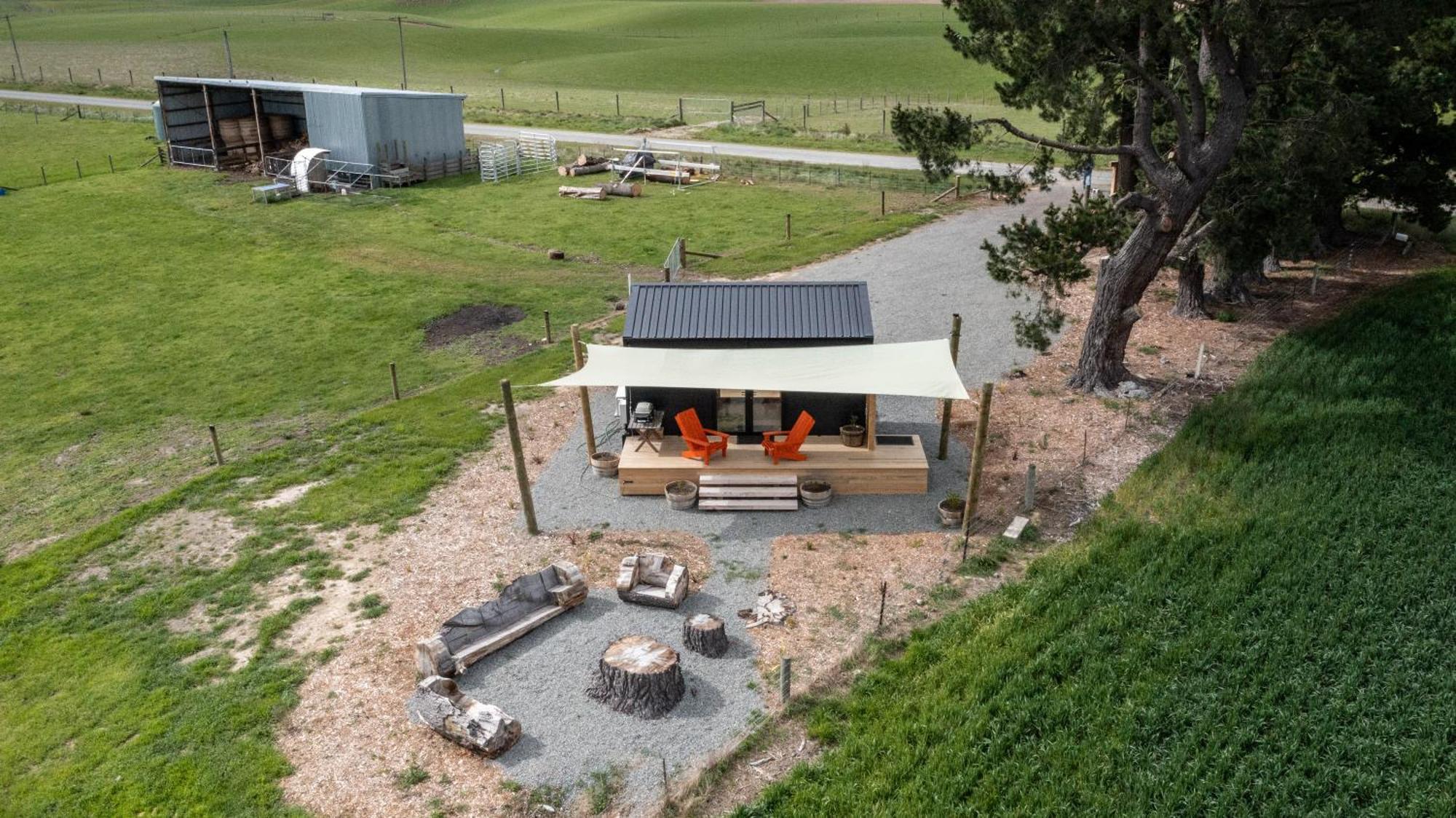 Te Manahuna Glamping Tiny House Fairlie Exterior photo
